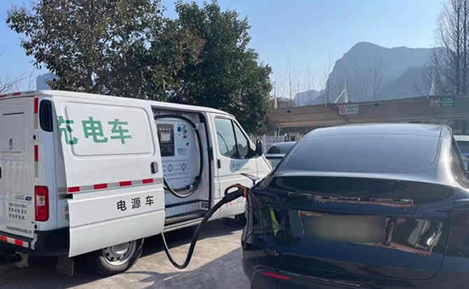 东坡区汽车搭电